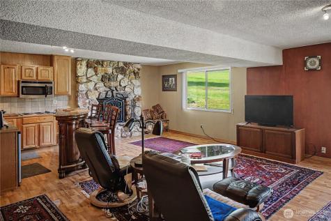 81 Golf Course Drive Pateros WA 98846