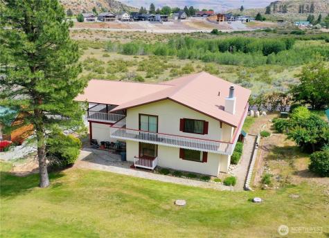 81 Golf Course Drive Pateros WA 98846