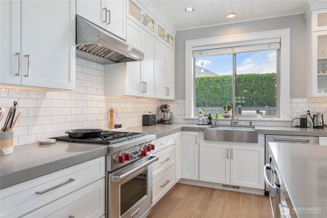 902 Captain Bay Court Lynden WA 98264