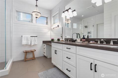 902 Captain Bay Court Lynden WA 98264