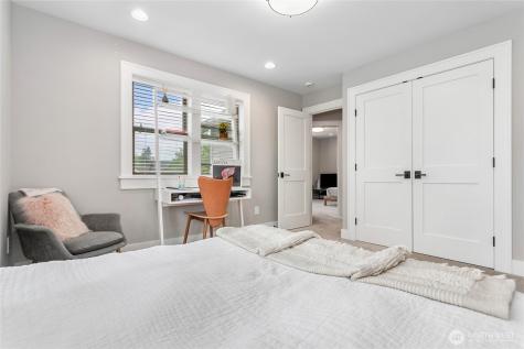 902 Captain Bay Court Lynden WA 98264