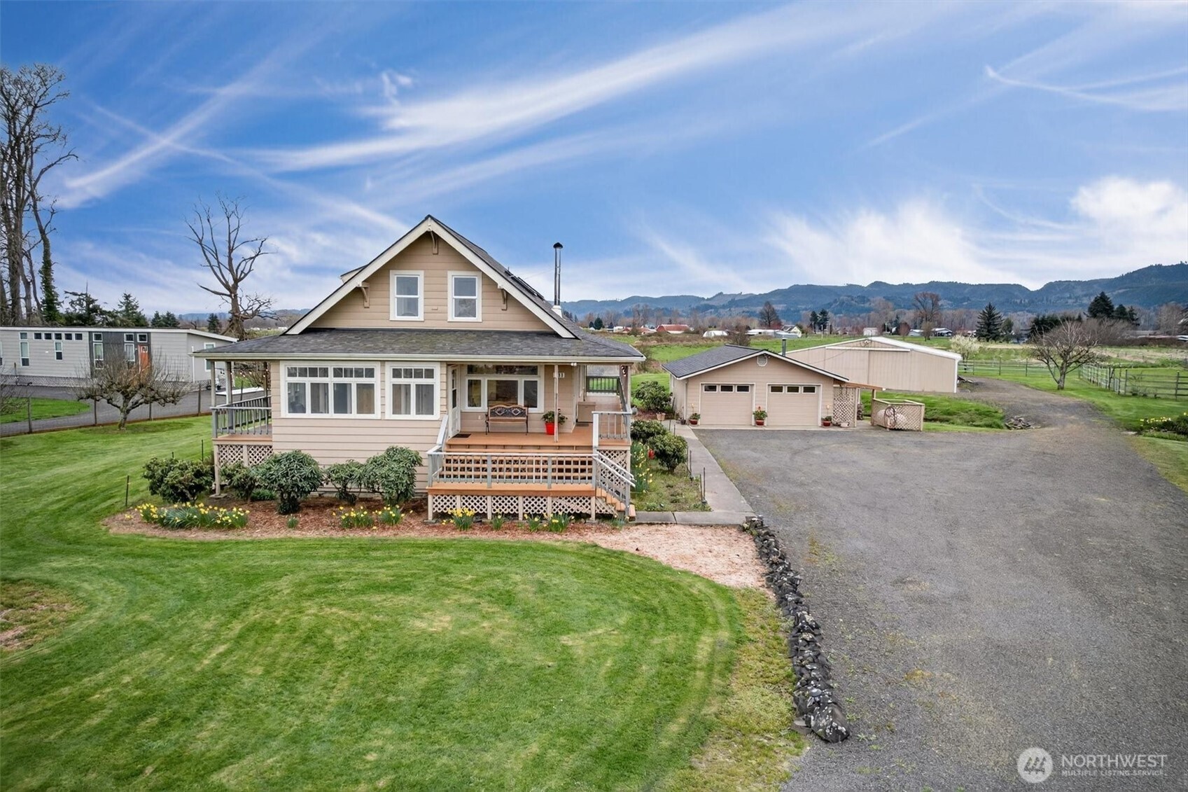 211 S Welcome Slough Road Cathlamet WA 98612