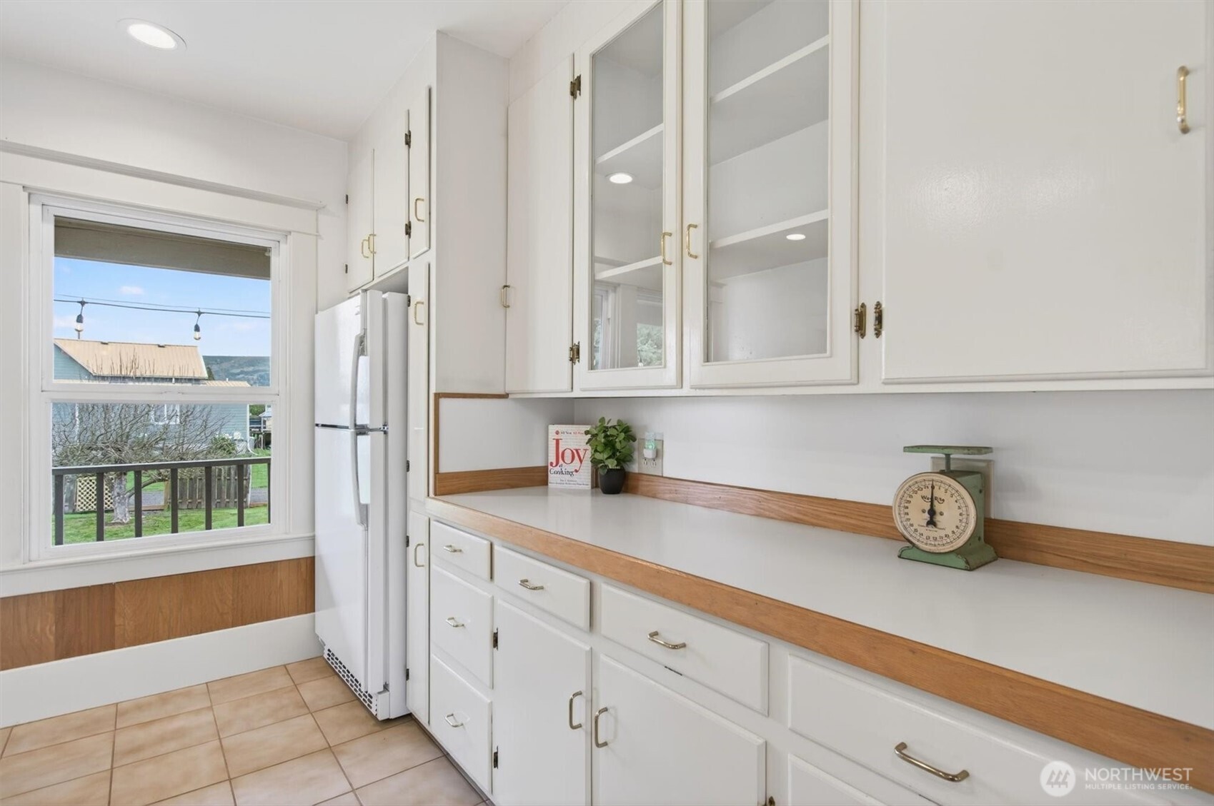 211 S Welcome Slough Road Cathlamet WA 98612
