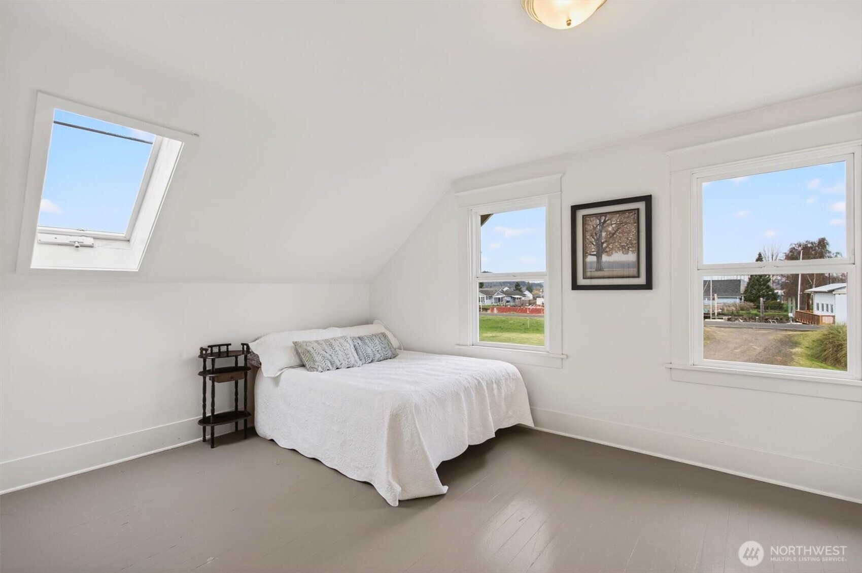 211 S Welcome Slough Road Cathlamet WA 98612