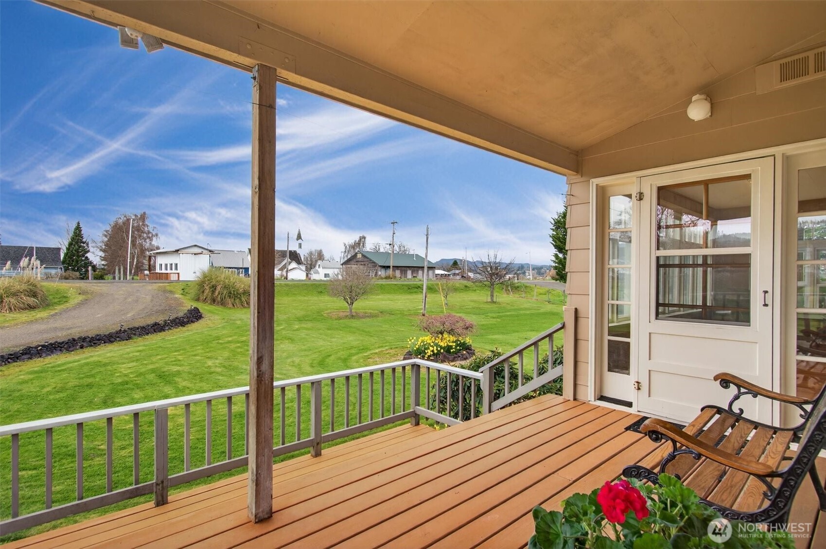 211 S Welcome Slough Road Cathlamet WA 98612