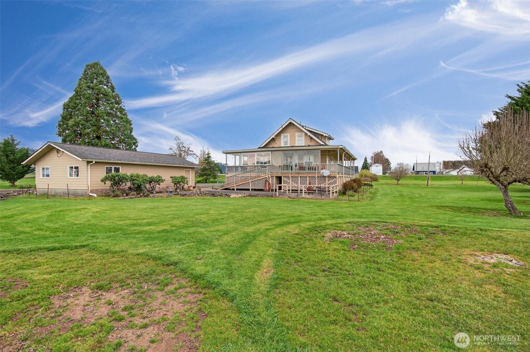 211 S Welcome Slough Road Cathlamet WA 98612