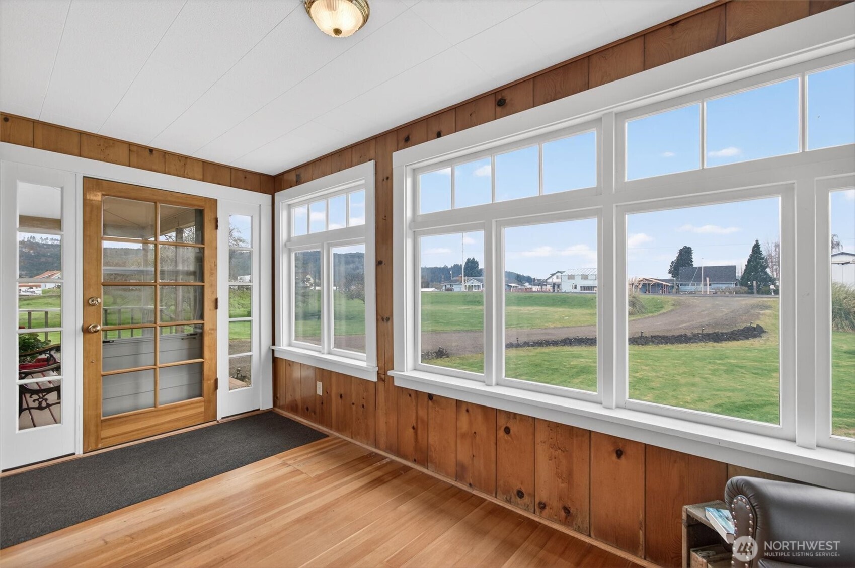 211 S Welcome Slough Road Cathlamet WA 98612