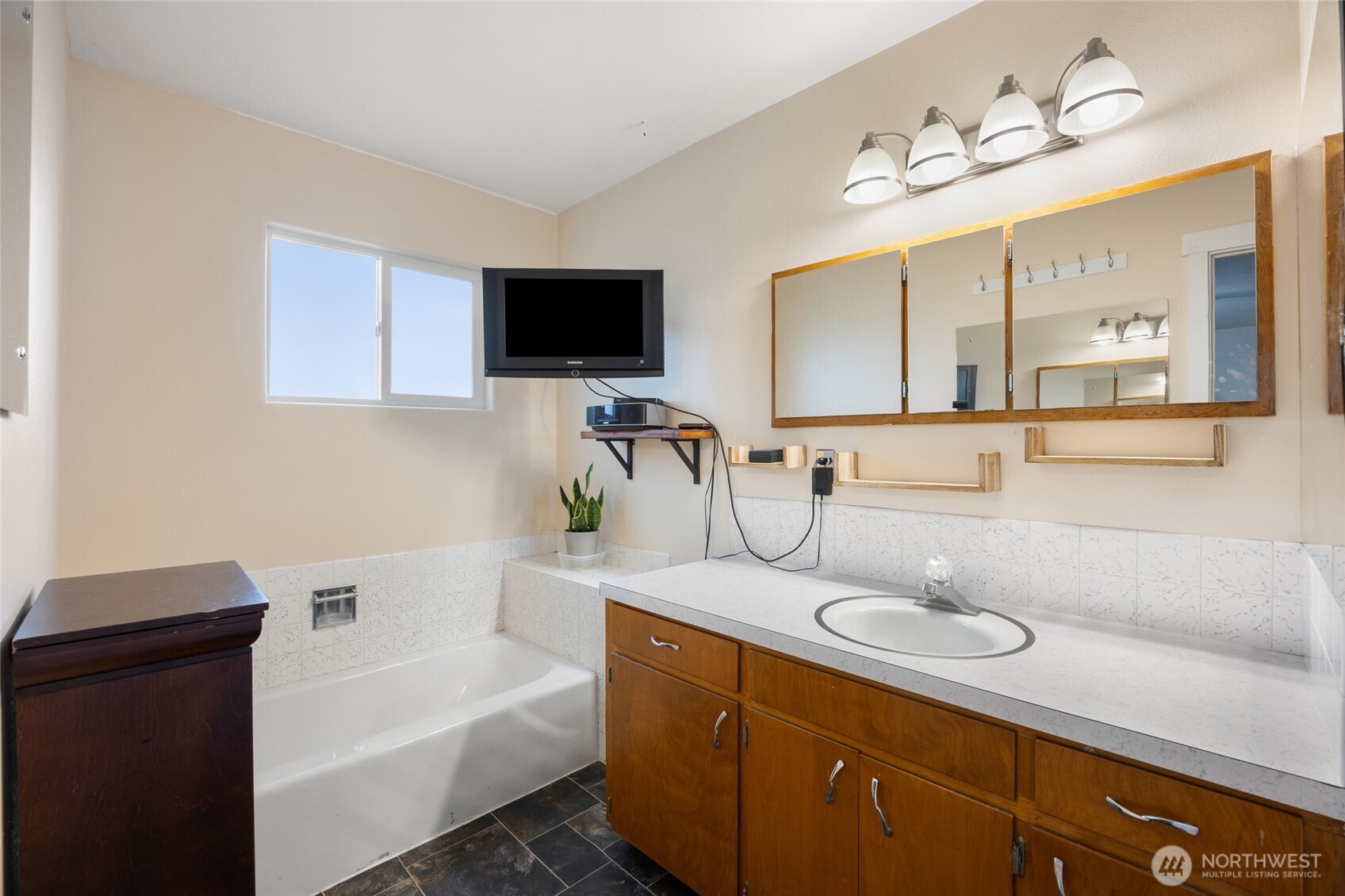 8507 NE Hillcrest Drive Moses Lake WA 98837