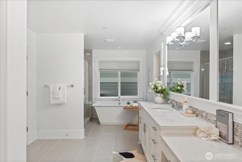 13707 NE 133rd Place Kirkland WA 98034