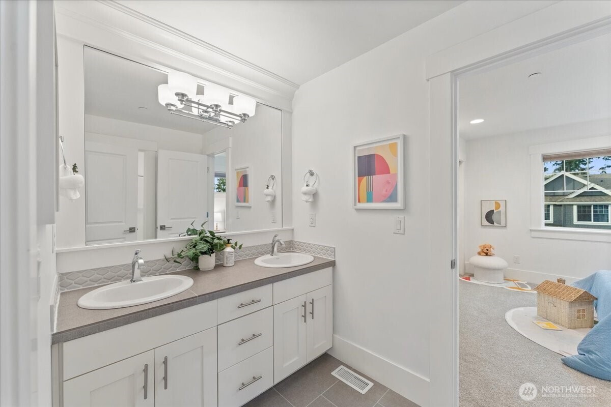13707 NE 133rd Place Kirkland WA 98034