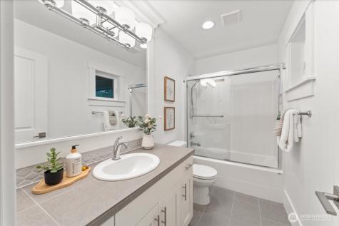 13707 NE 133rd Place Kirkland WA 98034