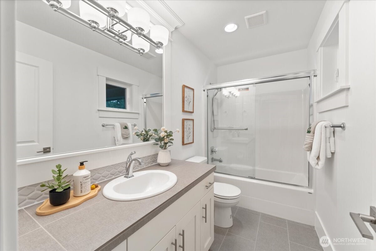 13707 NE 133rd Place Kirkland WA 98034