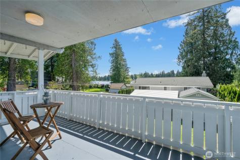 31025 E Lake Morton Drive SE Kent WA 98042