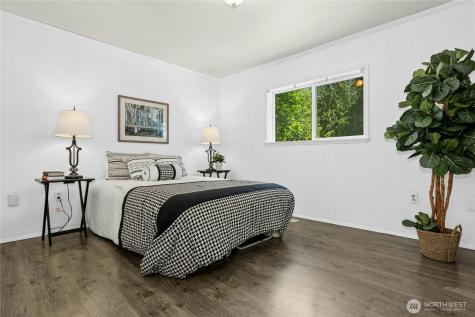 31025 E Lake Morton Drive SE Kent WA 98042