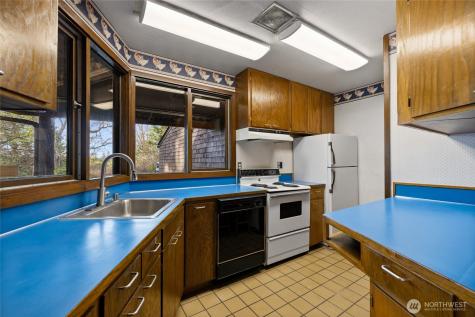 12809 3rd Avenue Ct E Tacoma WA 98445