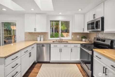 23705 7th Avenue W Bothell WA 98021