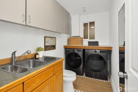 23705 7th Avenue W Bothell WA 98021
