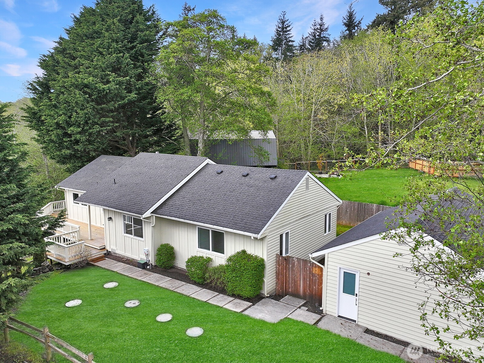 3760 Periwinkle Road Clinton WA 98236