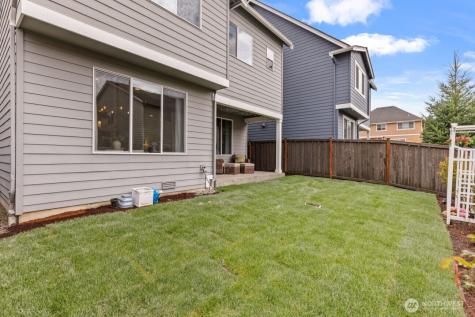 4022 215 Pl SE Bothell WA 98021