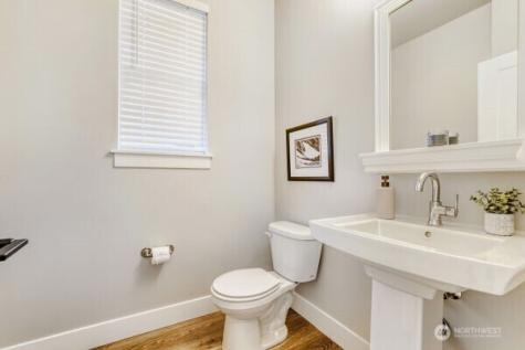 4022 215 Pl SE Bothell WA 98021