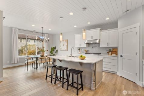 4022 215 Pl SE Bothell WA 98021