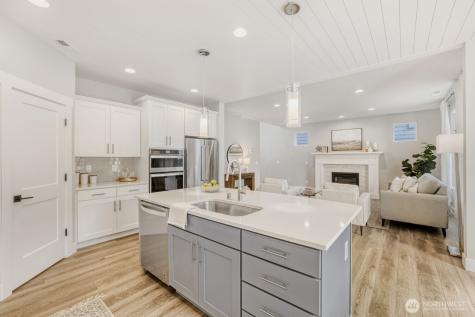 4022 215 Pl SE Bothell WA 98021