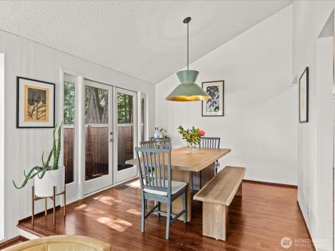 5925 NE 202nd Lane Kenmore WA 98208
