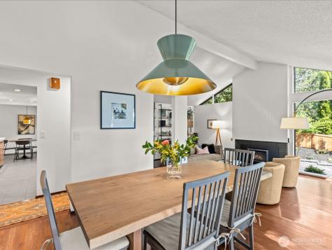 5925 NE 202nd Lane Kenmore WA 98208