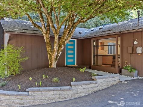 5925 NE 202nd Lane Kenmore WA 98208