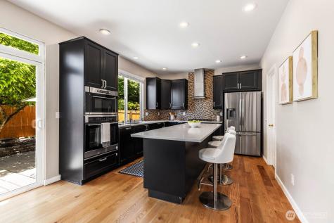 517 Pasco Place NE Renton WA 98059