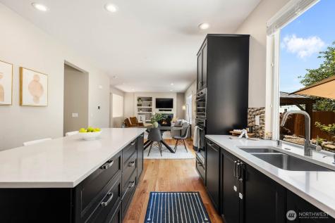 517 Pasco Place NE Renton WA 98059
