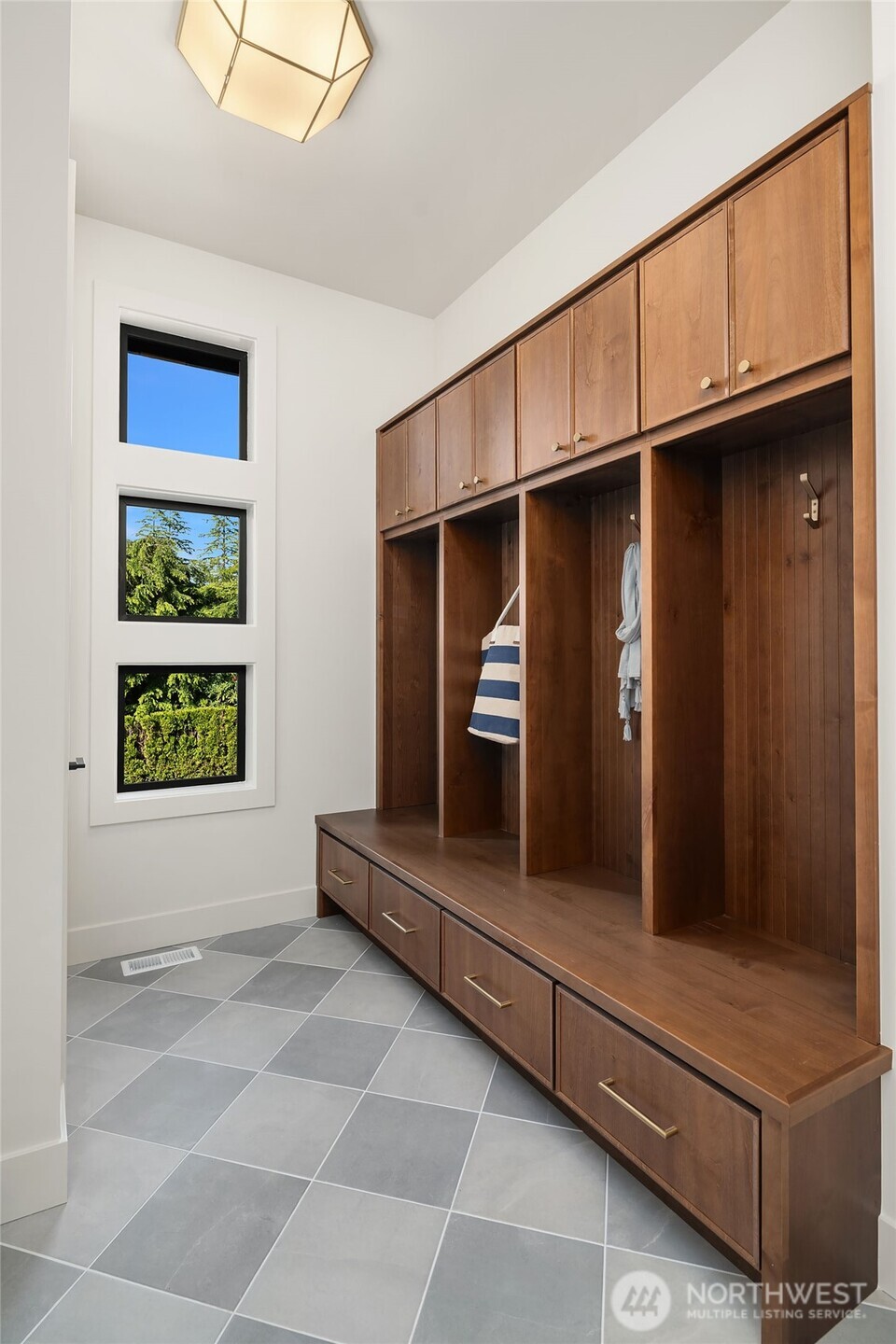 17626 Talbot Road Edmonds WA 98026
