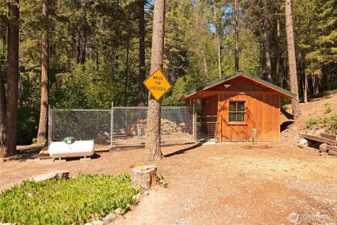 201 Libby Creek Road Carlton WA 98814