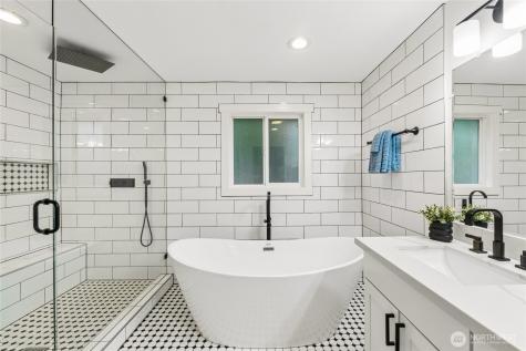 17728 161st Avenue SE Renton WA 98058