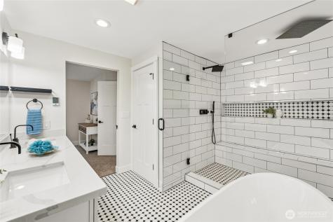 17728 161st Avenue SE Renton WA 98058
