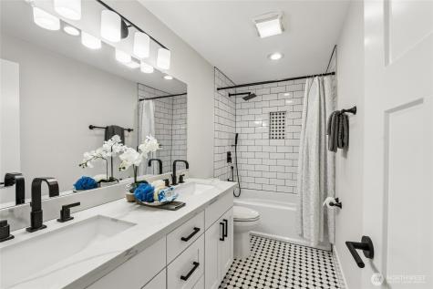 17728 161st Avenue SE Renton WA 98058