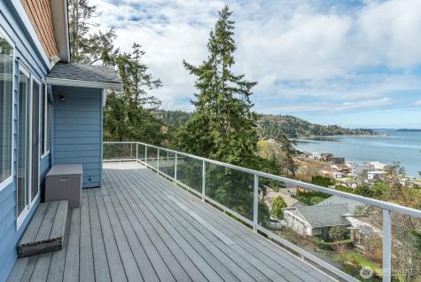 1107 Puesta Del Sol Camano Island WA 98282
