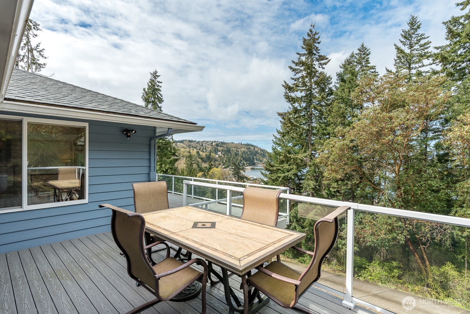 1107 Puesta Del Sol Camano Island WA 98282