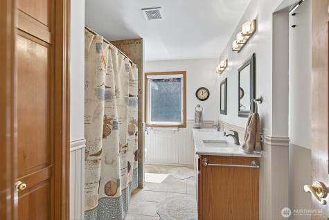 1107 Puesta Del Sol Camano Island WA 98282