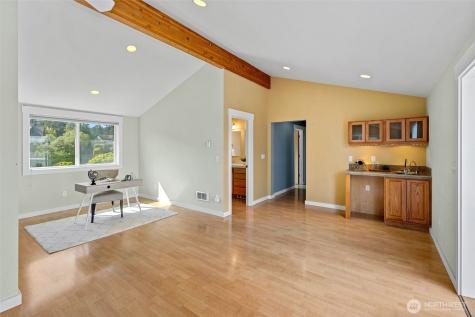 2815 Moorelands Drive NW Gig Harbor WA 98335