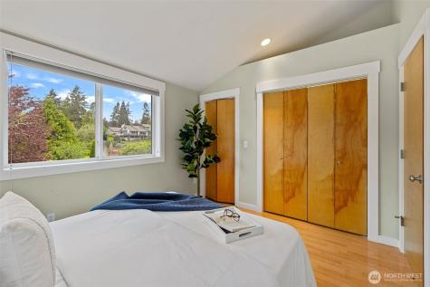 2815 Moorelands Drive NW Gig Harbor WA 98335