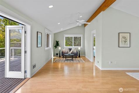 2815 Moorelands Drive NW Gig Harbor WA 98335