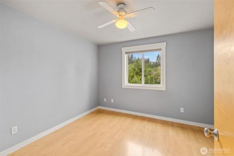 2815 Moorelands Drive NW Gig Harbor WA 98335