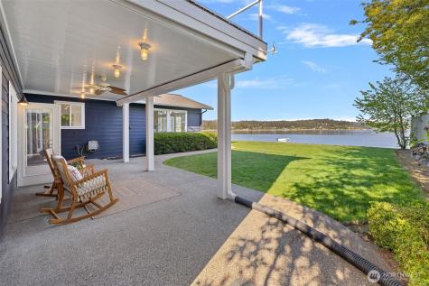 2815 Moorelands Drive NW Gig Harbor WA 98335