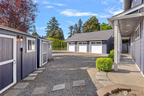 2815 Moorelands Drive NW Gig Harbor WA 98335