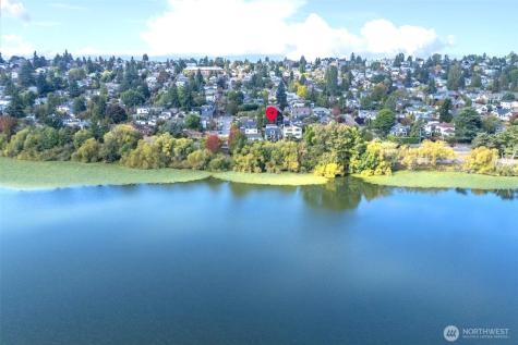 6709 Aurora Avenue Seattle WA 98103