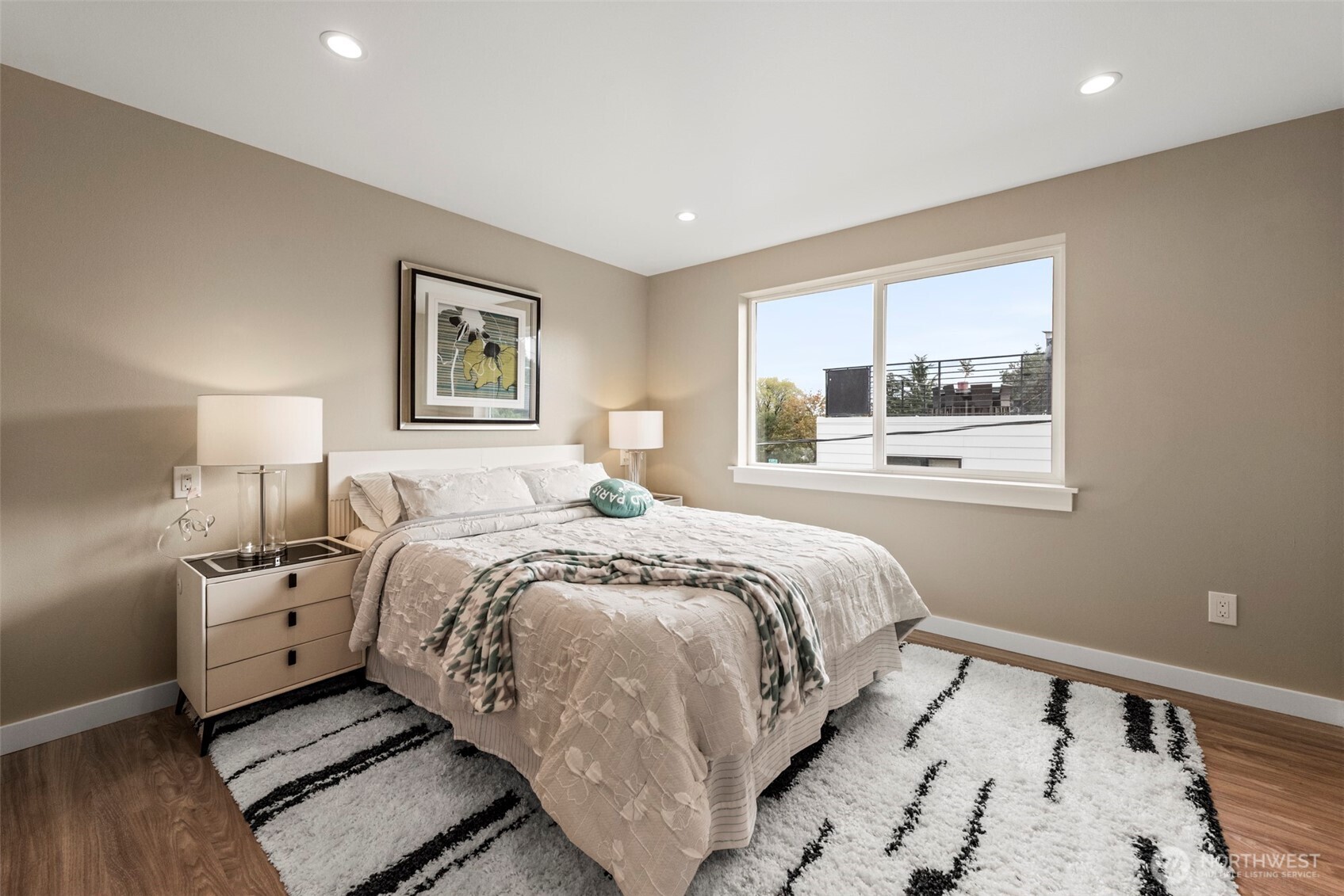 6709 Aurora Avenue Seattle WA 98103