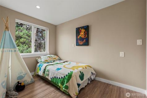 6709 Aurora Avenue Seattle WA 98103
