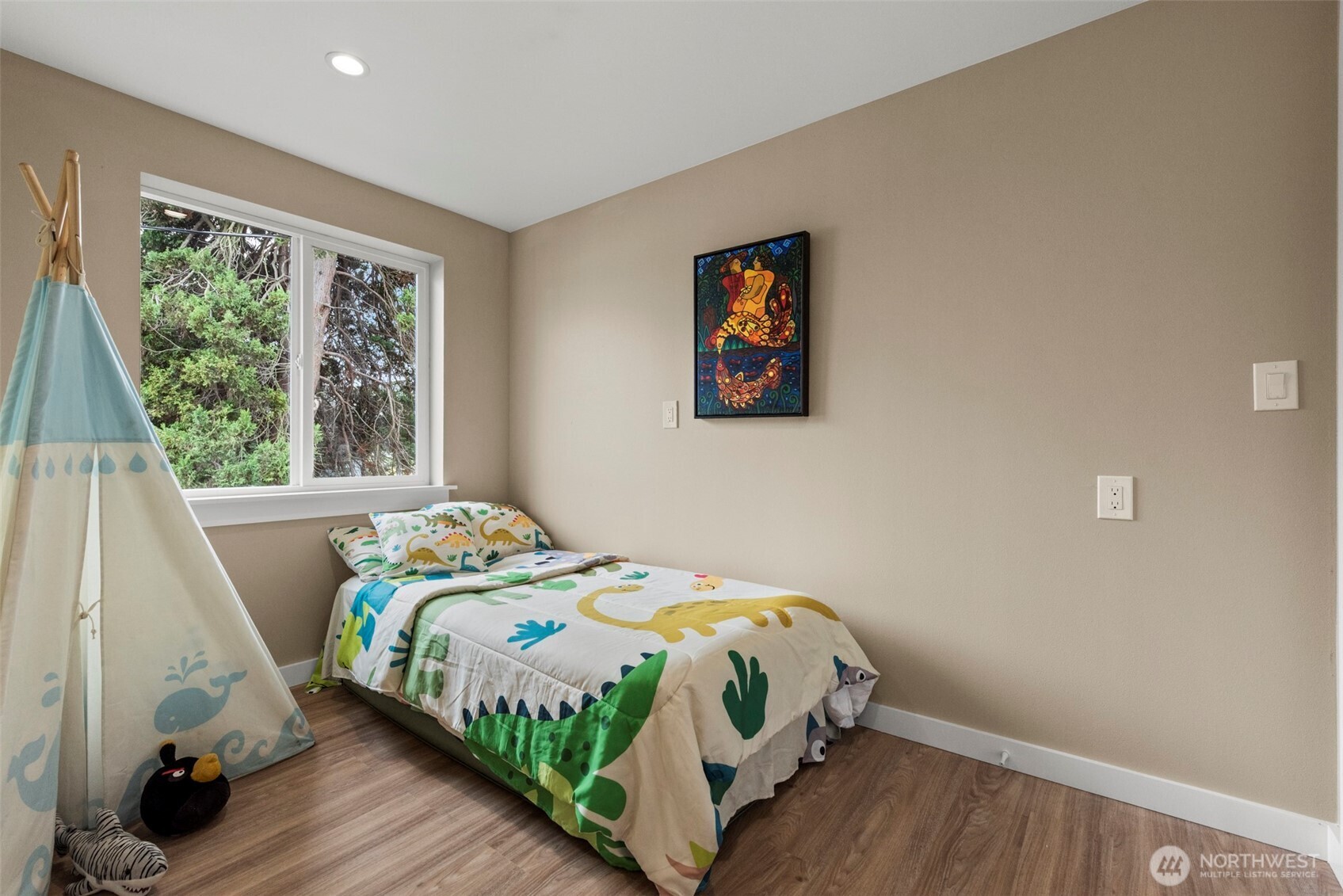 6709 Aurora Avenue Seattle WA 98103