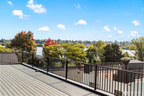 6709 Aurora Avenue Seattle WA 98103